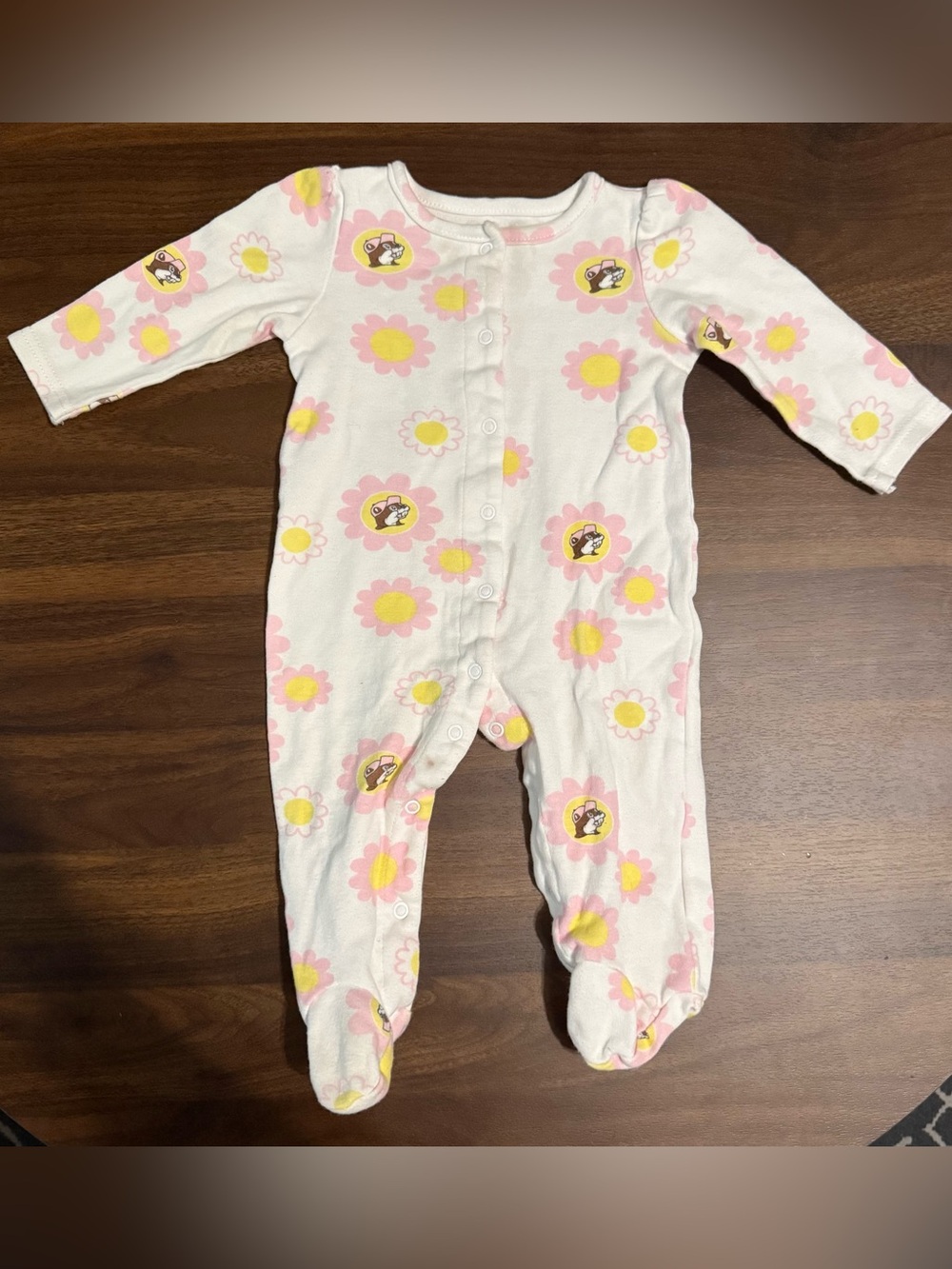 Baby girl Buc-eeโs sleeper
